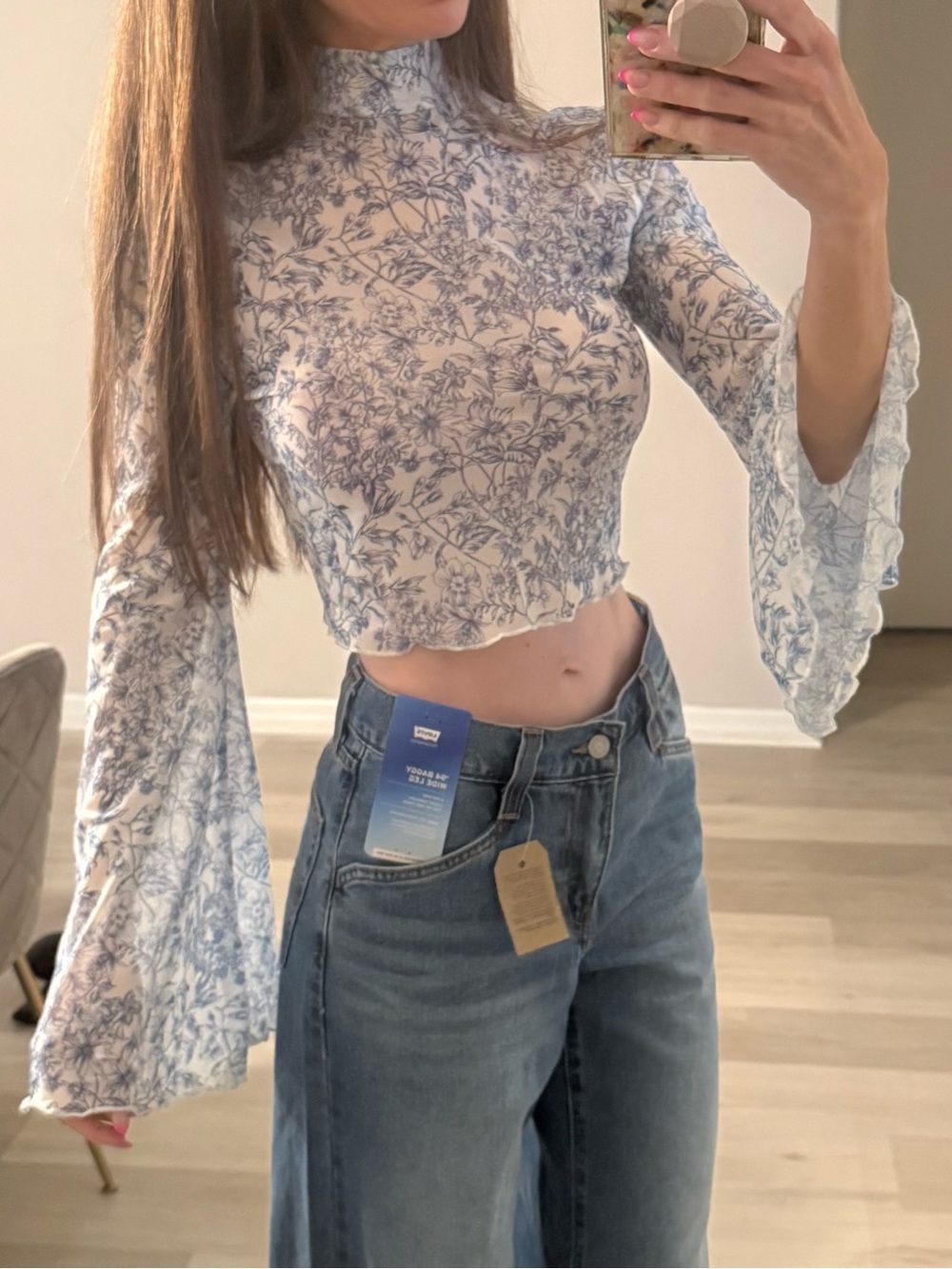 Crop top. Women’s. Mesh
